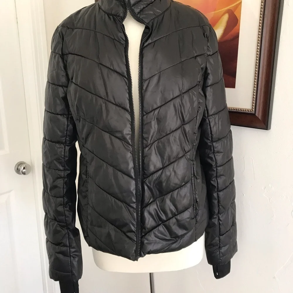 Black Puffer - Picture 2 of 6